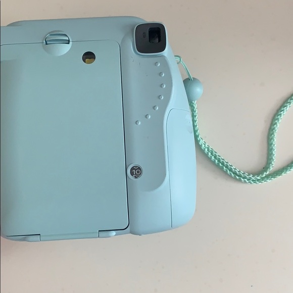 Polaroid camera - Picture 2 of 2